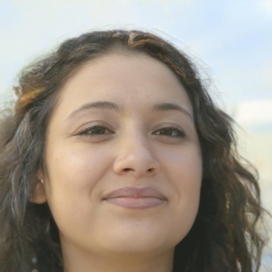 Adriana Montesinos, Directora de Educación Financiera